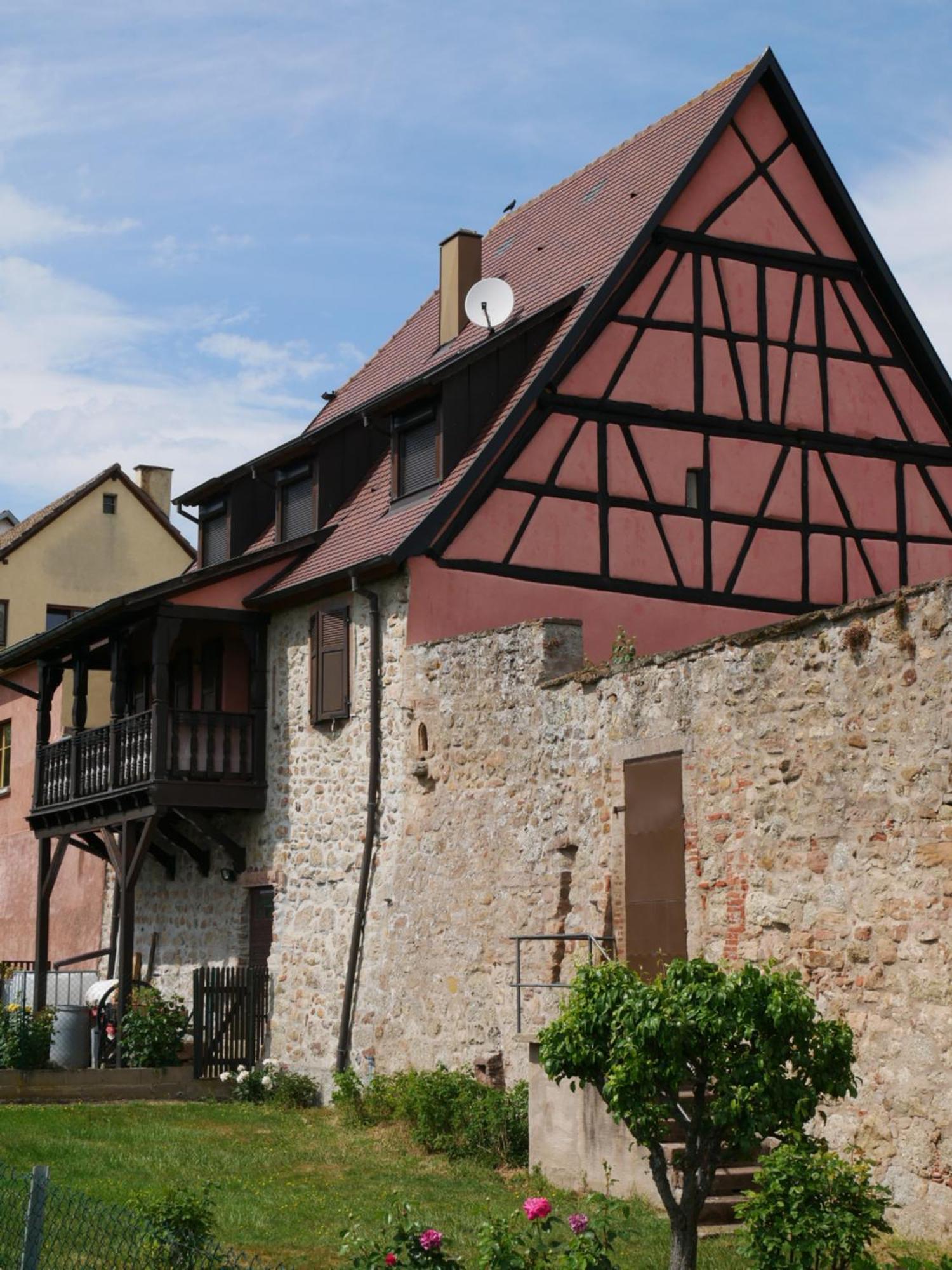 Les Suites - La Cour St Fulrad แซ็ง-อิปโปลีท ภายนอก รูปภาพ